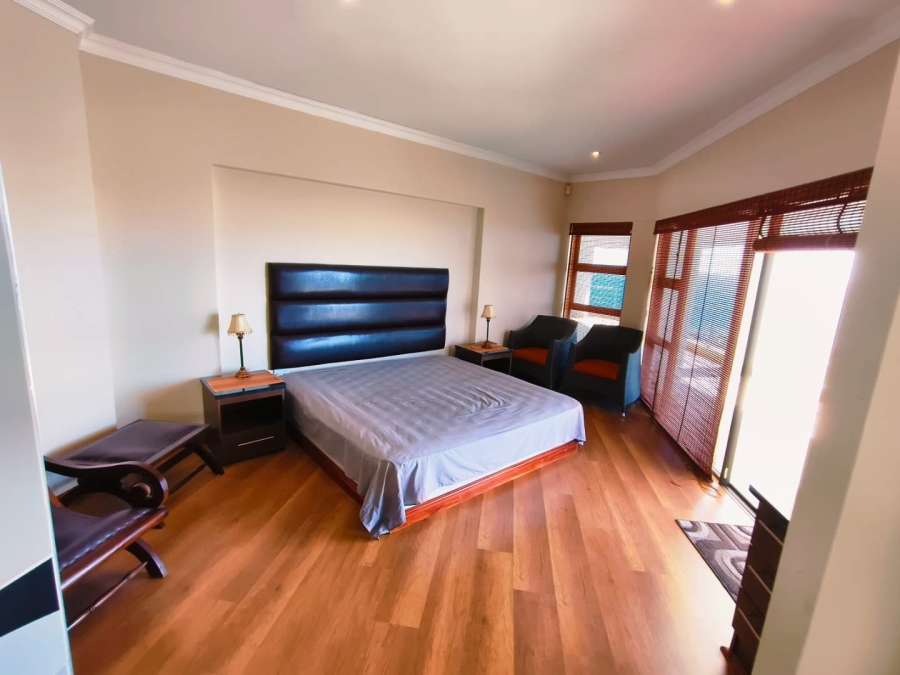 5 Bedroom Property for Sale in Blueberry Hill Western Cape